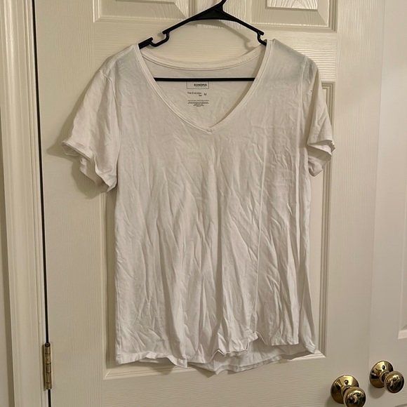 ✨2/$10 Sonoma Basic White Tee - Picture 1 of 3